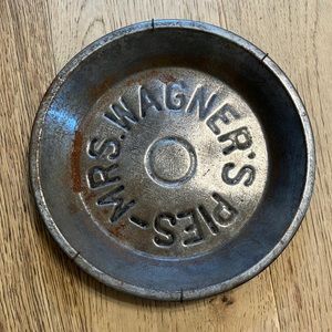 Mrs. Wagner’s Pies Pie Pan